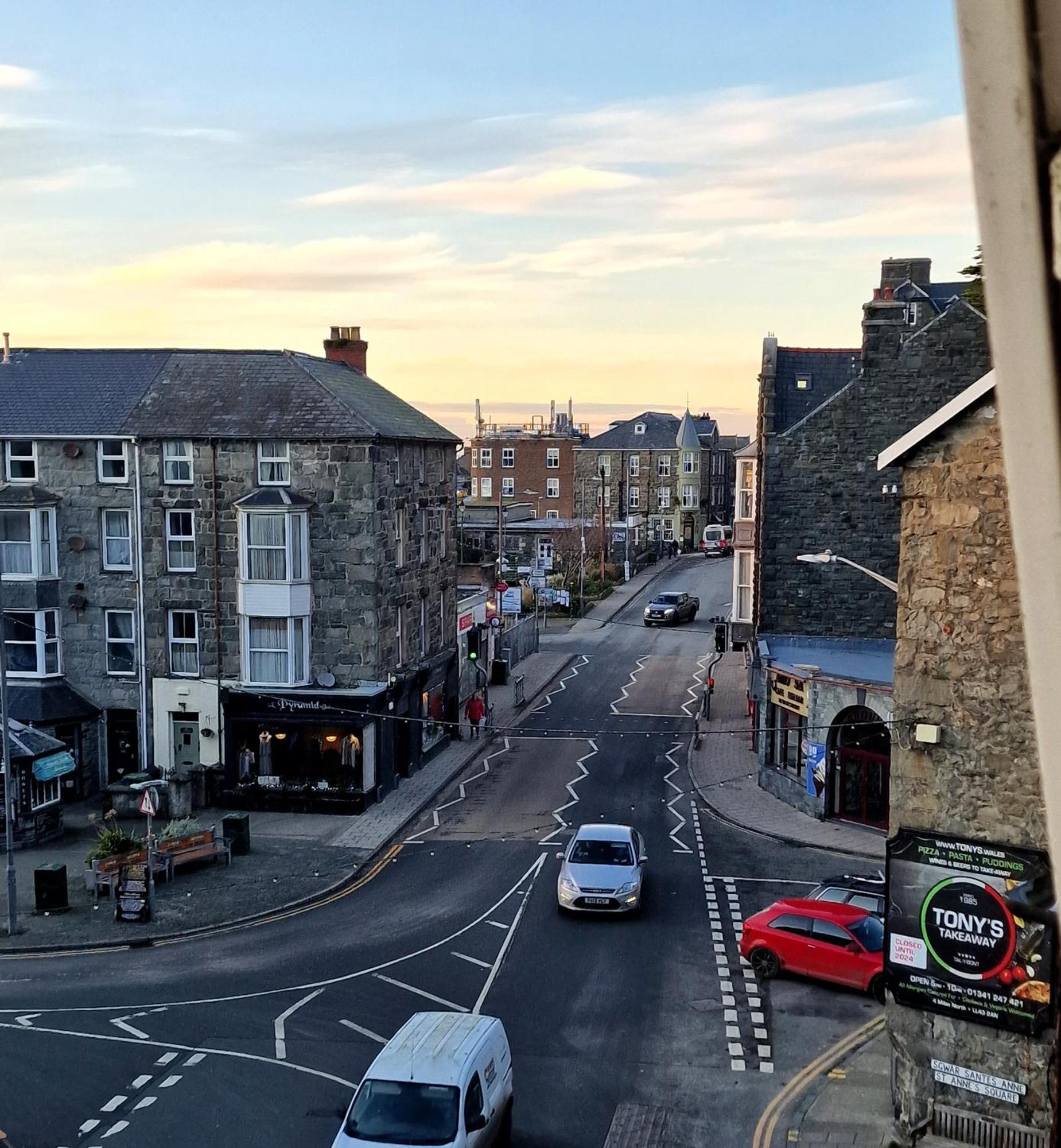 The Penthouse Ny Loft Apartment Barmouth Eksteriør billede